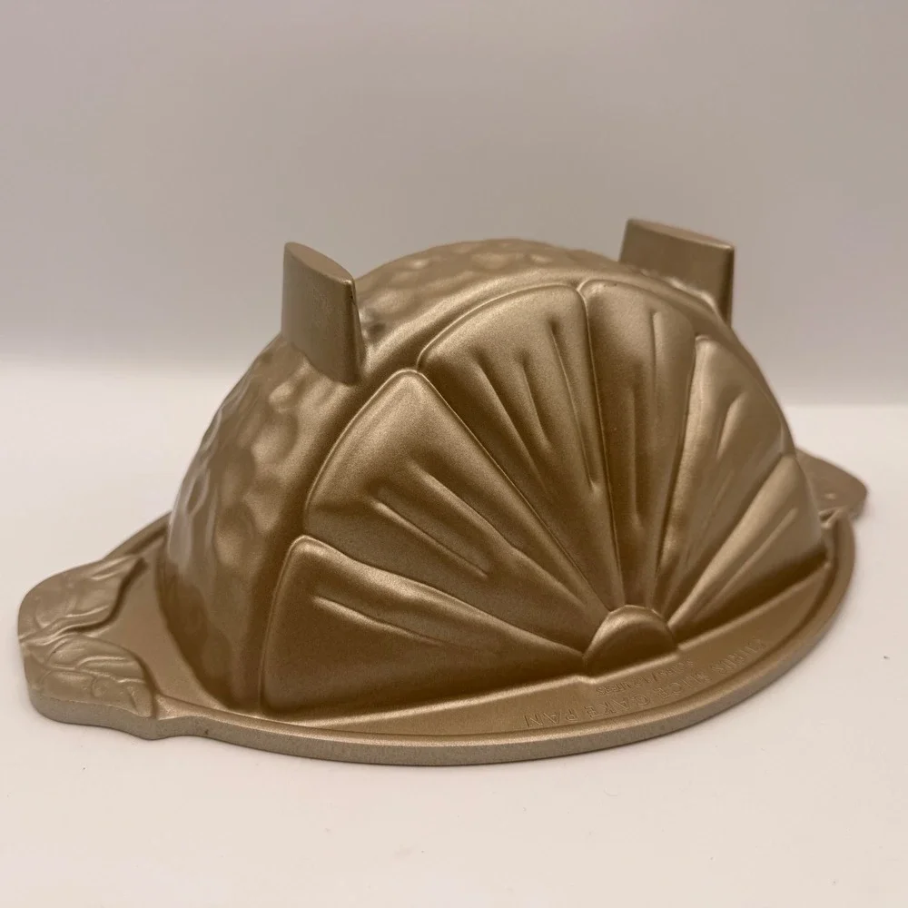 Nordic Ware Citrus Slice Cake Pan Gold Cast Aluminum 5 Cup Lemon Orange Wedge